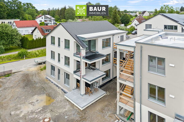 ERSTBEZUG – Aufzugsversorgte 4-Zi.-Wohnung in Mochenwangen!